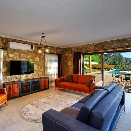 Zahira Villa *